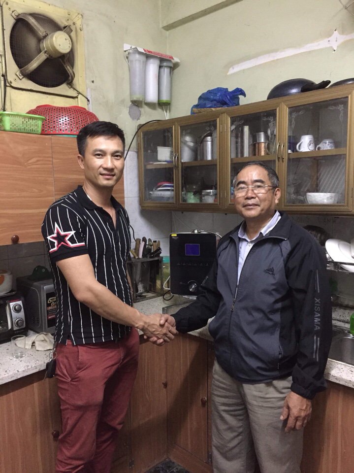 Cô chú đã nghiên cứu tìm hiểu rất kĩ về máy tạo nước PI và cả những máy của Nhật Cô chú đã nghiên cứu tìm hiểu rất kĩ về máy tạo nước PI và cả những máy của Nhật